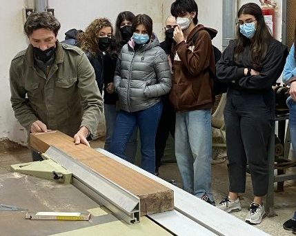 SORRENTO: DOMANI MARTEDI’ 21, ALLA SEDE DISTACCATA DEL LICEO GRANDI, LABORATORI APERTI PER PROMOZIONE ARTIGIANATO