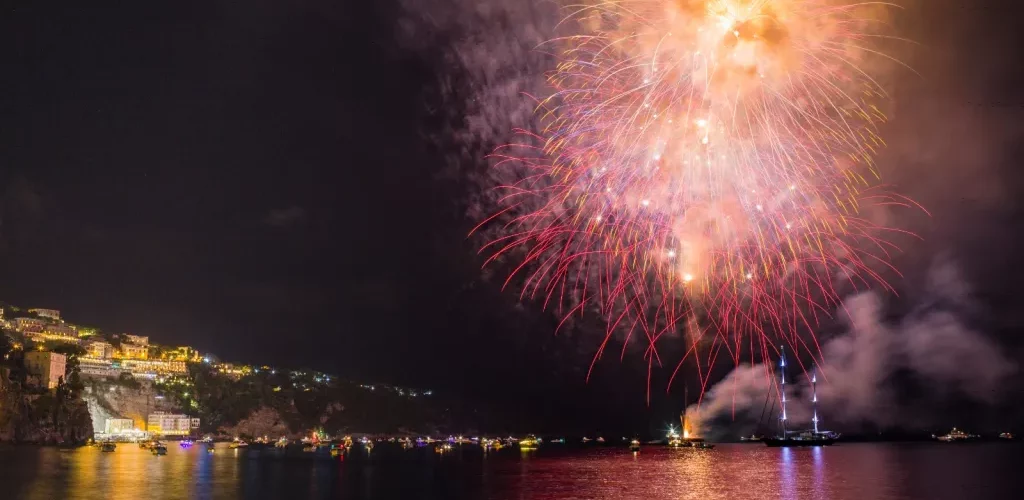 SORRENTO. FESTE, FARINA E FUOCHI. LA CITTA’ INVIVIBILE PER LA GENTE COMUNE