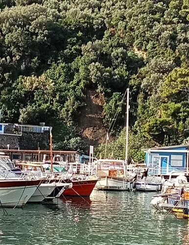 MASSA LUBRENSE: FRANA A MARINA DELLA LOBRA, LOCALITA’ FONTANELLE E VIA NASTRO D’ORO CON CHIUSURA STRADA