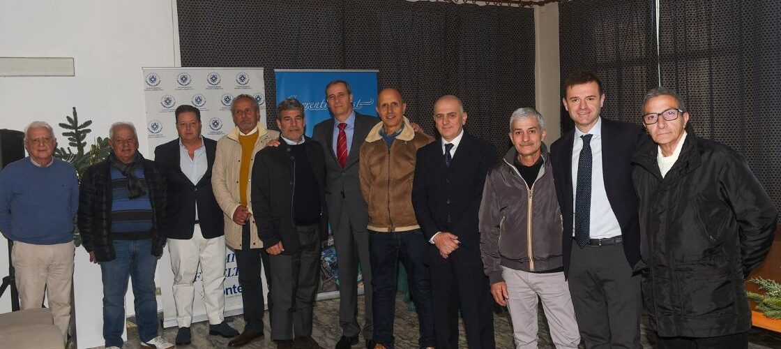 SORRENTO: PREMIATI DA FEDERALBERGHI SETTE VETERANI DEL TURISMO